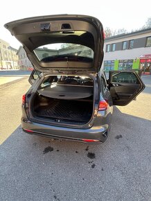 KIA Ceed SW 1.6 CRDi 100kw (136k) Gold + navi pack, v záruke - 14