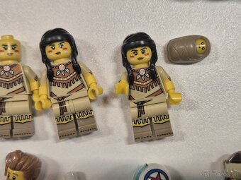 Collectible Minifigures - 14