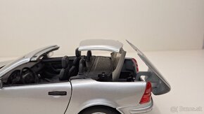 1:18 MERCEDES-BENZ SLK 230 - 14