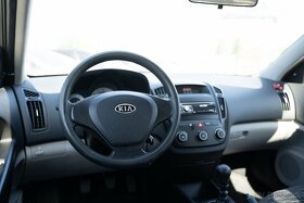 Kia Ceed 1.4 CVVT, SK Pôvod, 2.Majiteľ - 14