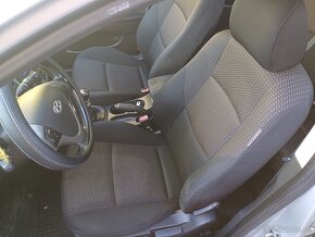 Hyundai i30 1,4 benzín nové rozvody, filtre, sviecky, olej - 14