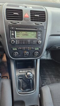 Volkswagen Golf 1.6 FSI Comfortline - 14