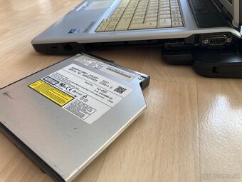 Notebook Fujitsu E8110 - 14