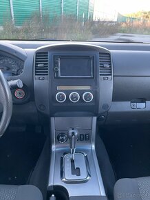 Nissan Navara 2.5 dci automat - 14