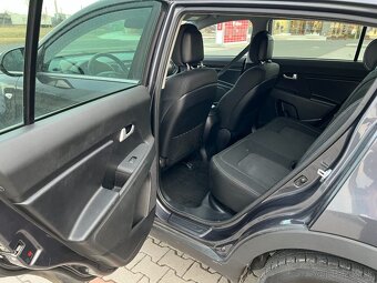 Kia Sportage 1.6i GDi 99kw rok 2014 LED světla - 14