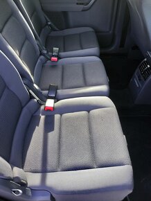 Volkswagen Touran 1.6 TDi DSG - 14