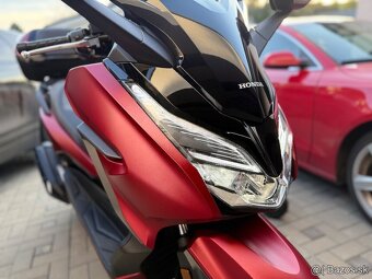 Honda Forza 125 Red 1.majitel Stav novej motorky - 14