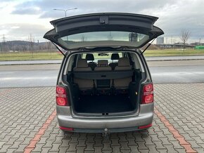 Volkswagen Touran 2.0 TDi 103kw 6 rychl 1.maj v ČR - 14
