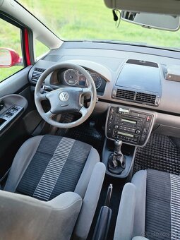 VW Sharan 2009 - 14