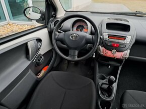 Toyota Aygo 1.0i , naj.100tis.km, rok 2011 - 14