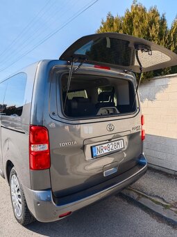 Toyota proace verso 2.0 8 at Family - 14