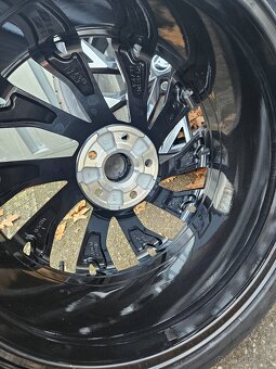 Letní alu kola Helix 19" Škoda Superb 235/40 R19 - 14