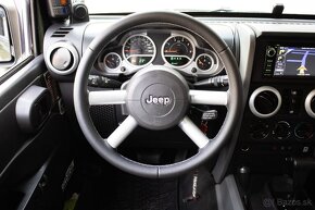 Jeep Wrangler SAHARA 2.8 A/T - 14