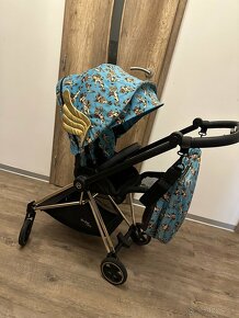 Cybex Cherubs Blue by Jeremy Scott - 14