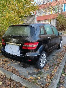 Mercedes benz B - Automat / Kůže /Špatně řadí - 14