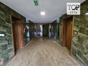 NA PREDAJ: MODERNÝ 2 IZBOVÝ APARTNÁN VO VEĽKEJ LOMNICI - 15