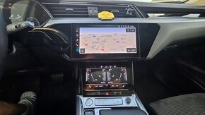 AUDI E-TRON QUATTRO 55 - 2x S-LINE 300KW TOP STAV ZARUKA - 15