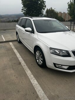 Škoda Octavia kombi 2.0 ambiente - 15