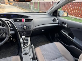 Honda Civic 1.8VTEC 2012 PLNE POJAZDNÉ - 15