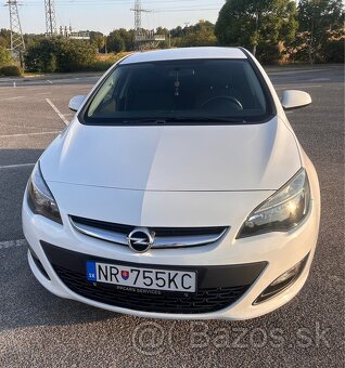 Predam Opel Astra 1.4 - 15