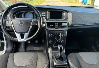 Volvo v40 model 2019 - 15