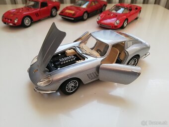 1:24 Bburago 4ks Ferrari modelov - 15