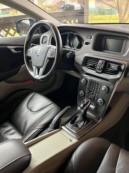 Volvo V40 Cross Country D2 AT, 1,6 _ 84kW - 15