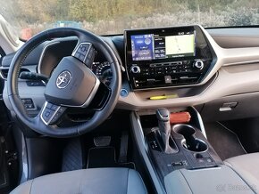 Toyota highlander 2.5 hybrid, 7 miestne - 15