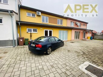 Exkluzívne APEX reality 4i zariadený rodinný dom vo Vrbovom - 15