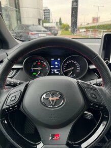 Toyota C-HR 1.8 Hybrid GR SPORT + zimné pneumatiky - 15