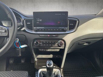 KIA XCeed 1.5 T-GDi M6 GOLD - 15