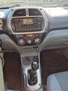 TOYOTA RAV4 D-4D 2.0D 85K M5 4X4 2002 AKO NOVÉ KÚPENÉ NA SK - 15