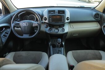 Toyota RAV4 2.2 D-Cat 110kW Automat - 15