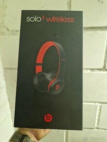 Beats solo 3 wireless - (L) strana nalomená - plně funkční - 15