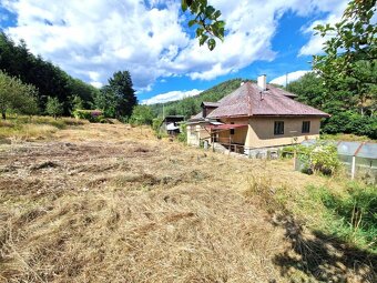 Rodinný dom s  rozsiahlym pozemkom 3538 m2 - Kremnica - 15