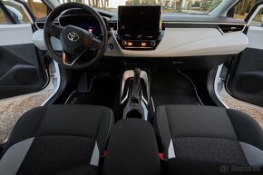 Toyota Corolla combi hybrid -1,8 Comfort Tech 90kW 9/2022 - 15