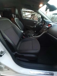 Opel Astra 1.4 Turbo 140k Cosmo - 15