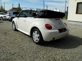 Volkswagen Beetle Cabrio - 15