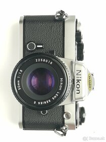 Nikon FE , základný + širokouhlý objektív. - 15