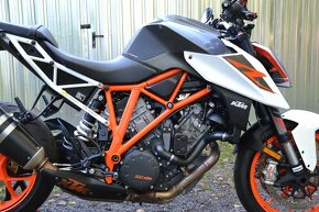 KTM 1290 SUPER DUKE R - 15