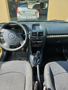 Renault Clio - 15