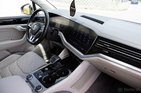 Volkswagen Touareg 3.0 V6 TSI Elegance 4Motion Tiptronic - 15