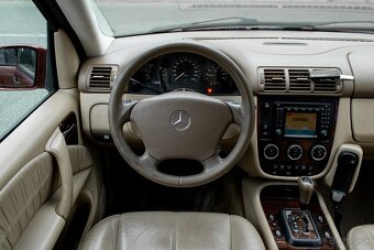 Mercedes-Benz ML350 - 15