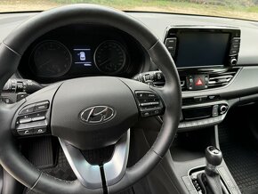 Hyundai i30 CW 1,5T-GDi MHEV,SR,1.Maj,Záruka - 15