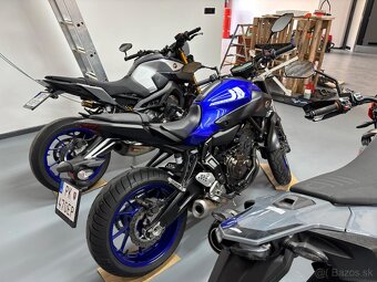 YAMAHA MT07 - 15