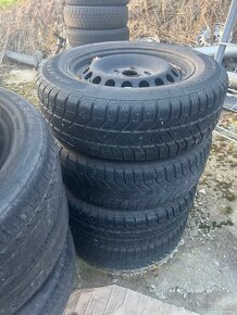 Plechové disky R15 + zimné pneu Pirelli - 15