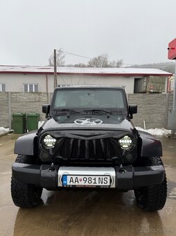 Jeep Wrangler Sahara Unlimited - 15