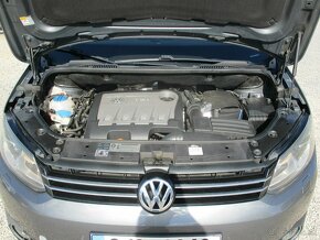 VW Touran 2,0TDI 103KW HIGHLINE PANO 7míst 06/2011 - 15