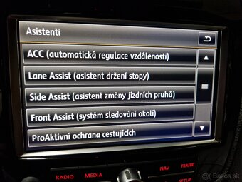 VW Touareg R-line Webasto 4x4 Vyservisovaný 3.0 L 242hp V6 - 15