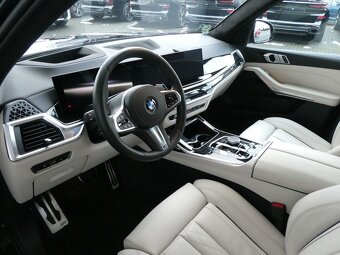 BMW X7 xDrive 40 i M Sport Panorama - 15